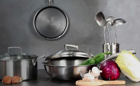 一线品牌铸铁锅烹饪的六大优点，让你爱上它的理