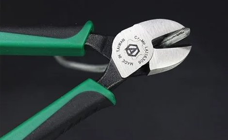 轻便实用！最新款一线品牌轻型电锤上市，方便携带